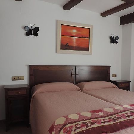Apartamentos Turisticos El Refugio Мора де Рубиелос Екстериор снимка