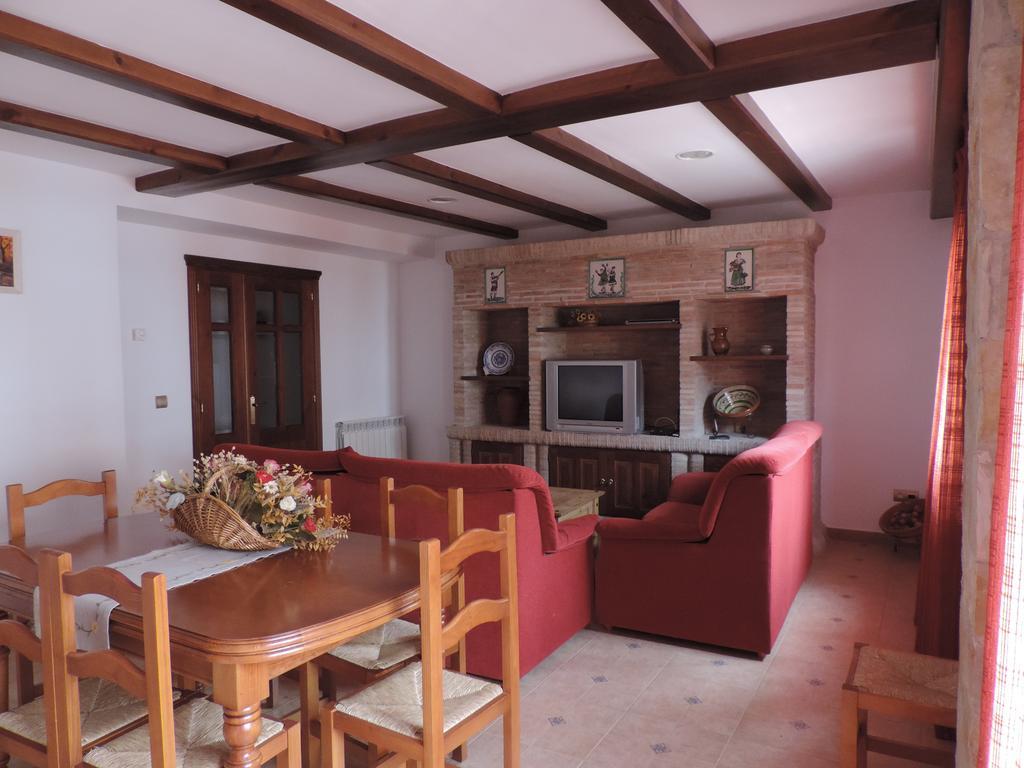 Apartamentos Turisticos El Refugio Мора де Рубиелос Стая снимка