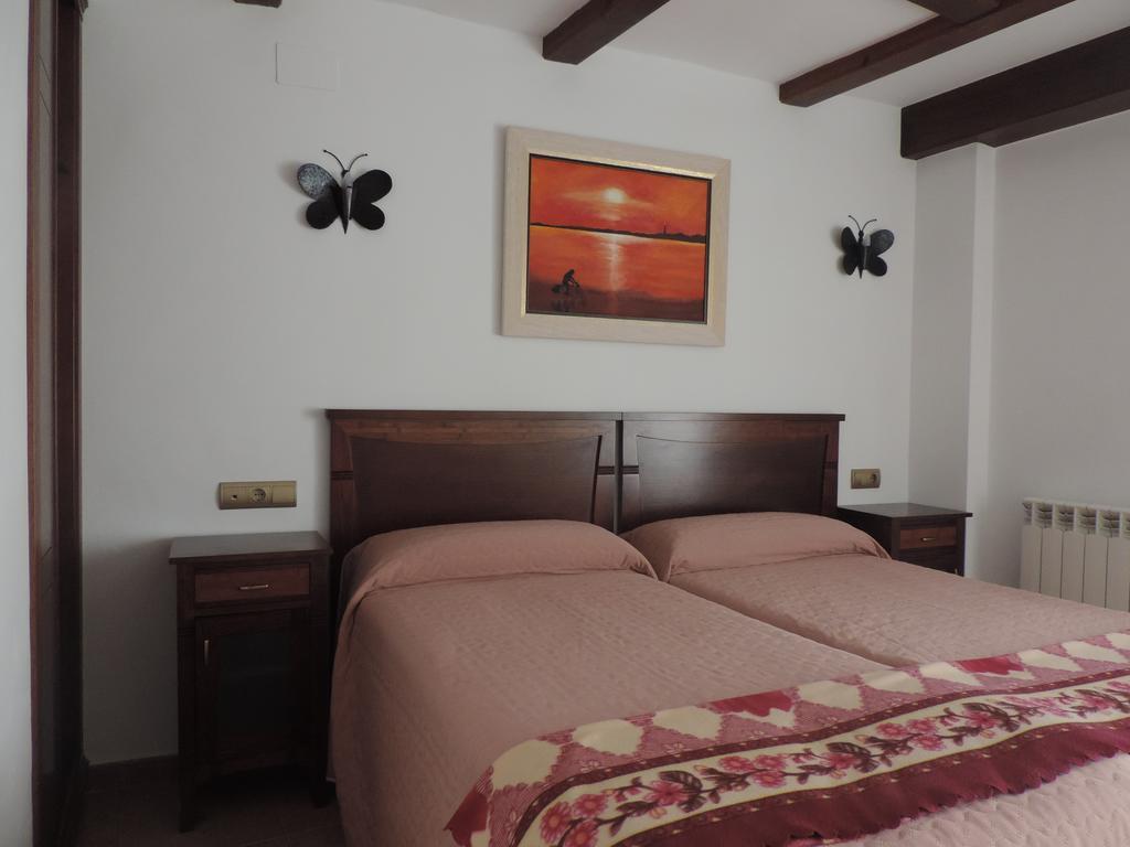 Apartamentos Turisticos El Refugio Мора де Рубиелос Екстериор снимка